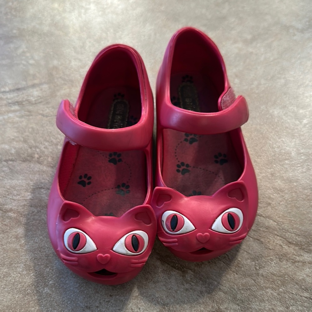Mini Melissa Pink Dress Shoes with Cat Face Design